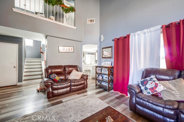 11484 Lime Orchard Lane, Fontana CA: https://media.crmls.org/medias/180a0318-fccb-440d-8cde-137308bf7965.jpg