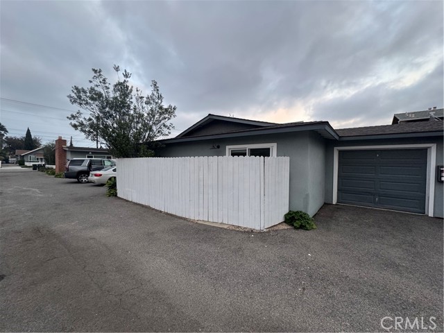 Detail Gallery Image 2 of 23 For 431 Hamilton St #B,  Costa Mesa,  CA 92627 - 2 Beds | 1 Baths