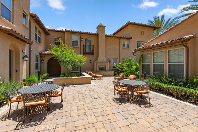 47 silverado, Irvine CA: https://media.crmls.org/medias/180b0fe1-6999-46f0-ac40-db49f1d33b66.jpg