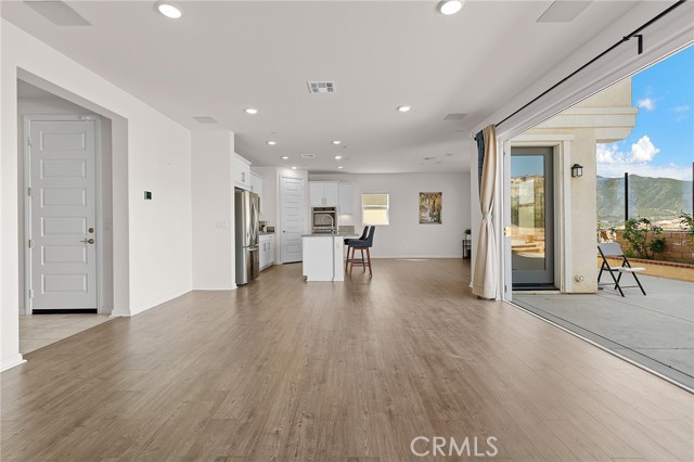 Detail Gallery Image 11 of 52 For 24655 Acadia, Corona,  CA 92883 - 4 Beds | 3 Baths