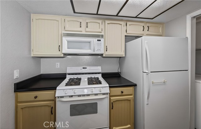 Detail Gallery Image 8 of 24 For 246 E Fern, Redlands,  CA 92373 - 2 Beds | 2 Baths