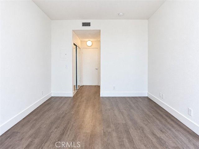 11657 Oxnard Street, 132 photo 19