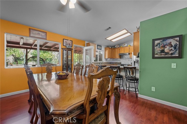 Detail Gallery Image 17 of 55 For 15070 Spring, Fontana,  CA 92335 - 5 Beds | 2 Baths