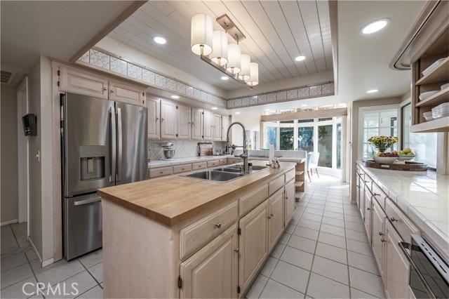 Detail Gallery Image 13 of 69 For 26 Seasons Ct, Madera,  CA 93637 - 3 Beds | 1/2 Baths