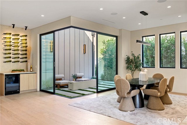 Detail Gallery Image 25 of 75 For 14738 Otsego St, Sherman Oaks,  CA 91403 - 5 Beds | 5/1 Baths