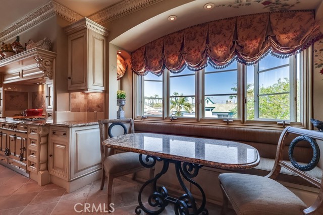 6048 Lido Lane, Long Beach CA: https://media.crmls.org/medias/180f4c94-7708-4826-b733-caa6b8aa980b.jpg