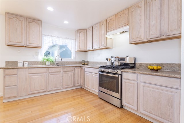 Detail Gallery Image 7 of 42 For 11144 Haskell, Granada Hills,  CA 91344 - 3 Beds | 2 Baths