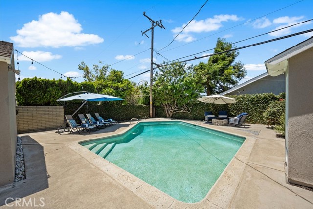 3272 Woodstock Road, Los Alamitos CA: https://media.crmls.org/medias/180feeaf-d1d8-4bbb-b9a5-4a50e0e6f952.jpg