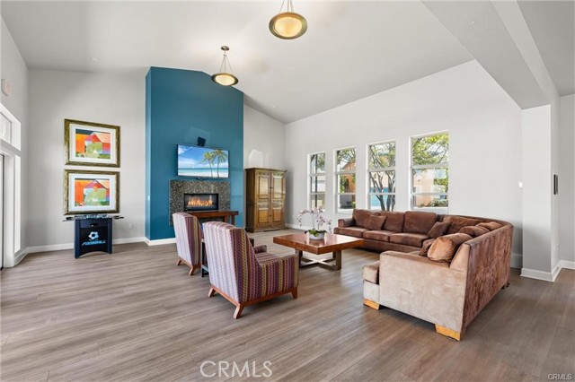 12016 Fairmont Court, Hawthorne CA: https://media.crmls.org/medias/181085f3-779c-432e-935b-f6d34bc8f163.jpg