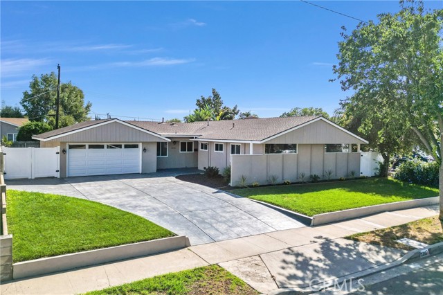 2216 E Cloverdale Ave, Orange, CA 92867