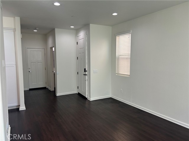Detail Gallery Image 2 of 32 For 12259 Lima Way, Sylmar,  CA 91342 - 4 Beds | 3 Baths