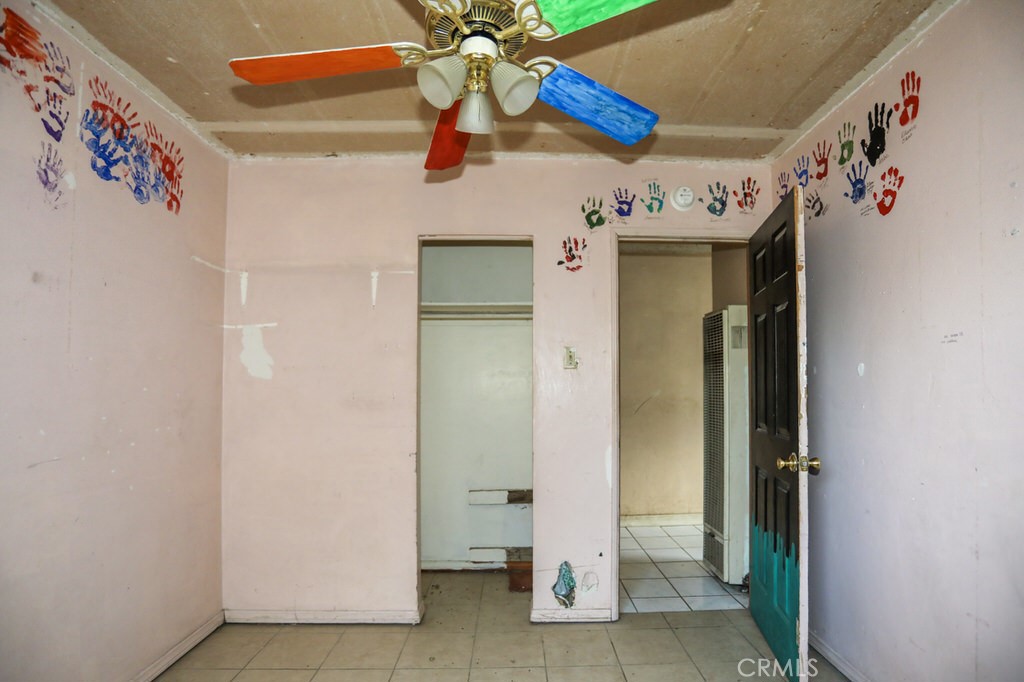 https://media.crmls.org/medias/1810d920-14bb-45af-9916-0988e5c32a80.jpg?preset=X-Large