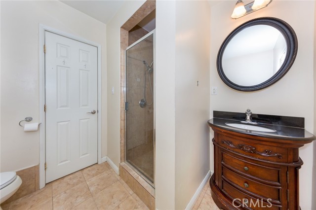 Detail Gallery Image 10 of 19 For 651 N Buena Vista St, Burbank,  CA 91505 - 2 Beds | 1 Baths