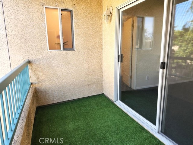 Detail Gallery Image 10 of 25 For 18307 Burbank Bld #14,  Tarzana,  CA 91356 - 2 Beds | 2 Baths