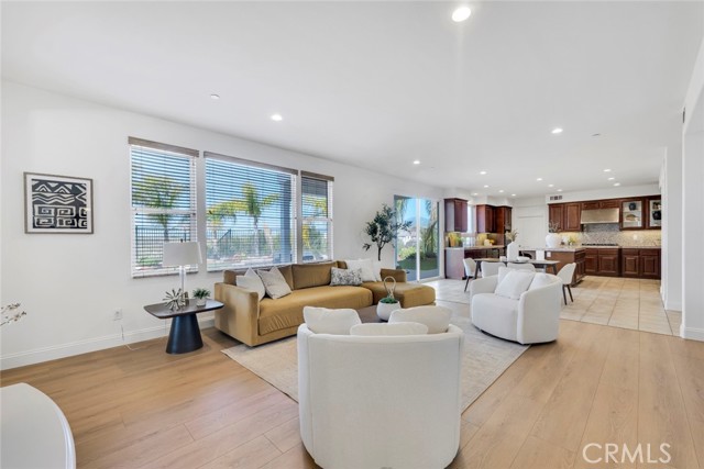 Detail Gallery Image 2 of 70 For 10641 Lost Trail Ave, Shadow Hills,  CA 91040 - 4 Beds | 3/1 Baths