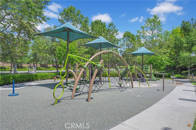 230 Bright Poppy, Irvine CA: https://media.crmls.org/medias/1812d9f4-49d1-420c-b58c-a4e1a052e7bc.jpg