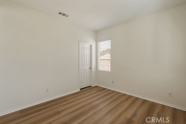 Detail Gallery Image 12 of 73 For 182 Monument, Perris,  CA 92570 - 5 Beds | 4/1 Baths