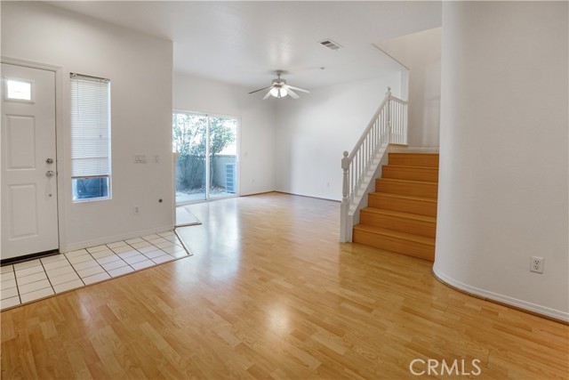 Detail Gallery Image 26 of 38 For 2645 Night Jasmine Dr #1,  Simi Valley,  CA 93065 - 4 Beds | 2/1 Baths