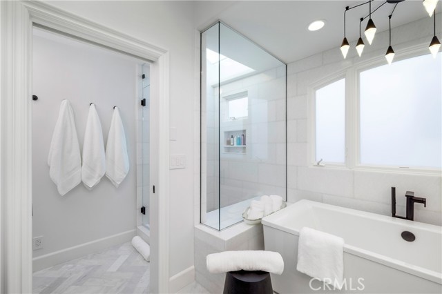 Detail Gallery Image 47 of 63 For 704 via Lido Nord, Newport Beach,  CA 92663 - 4 Beds | 4/1 Baths