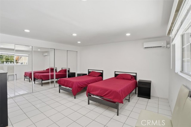 7958 Tampa Ave, Reseda CA: https://media.crmls.org/medias/1813dad7-1bb4-4e85-93d9-1031ad438b74.jpg