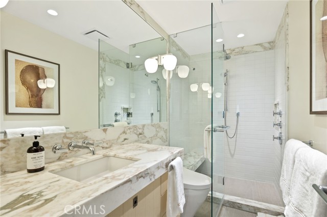 716 The Strand, Manhattan Beach CA: https://media.crmls.org/medias/18141520-fc53-4faf-9468-2759e3b3af53.jpg
