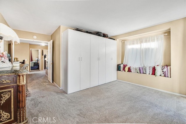 18612 Hilton Court, Canyon Country CA: https://media.crmls.org/medias/18153f13-5c91-4dbf-8fdc-bbbed4be7382.jpg