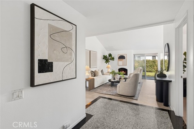 Detail Gallery Image 9 of 26 For 2030 Port Weybridge, Newport Beach,  CA 92660 - 3 Beds | 2 Baths