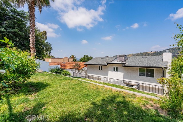Detail Gallery Image 47 of 52 For 1440 Holbrook St, Eagle Rock,  CA 90041 - 3 Beds | 3/1 Baths