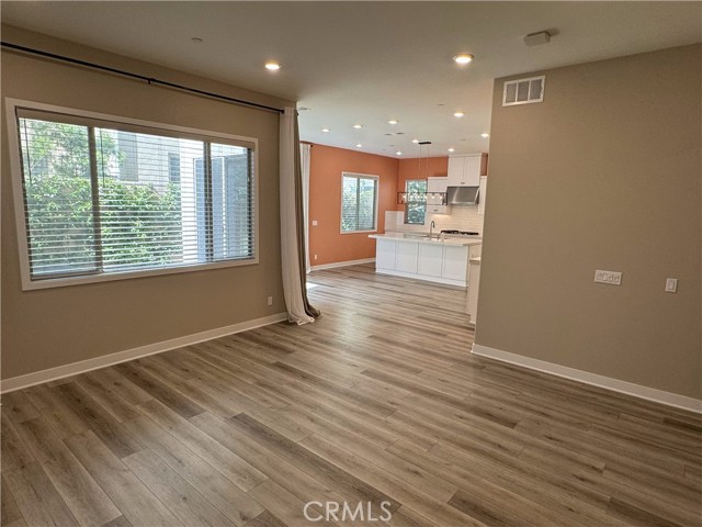Detail Gallery Image 4 of 35 For 135 Denali, Lake Forest,  CA 92630 - 3 Beds | 3/1 Baths