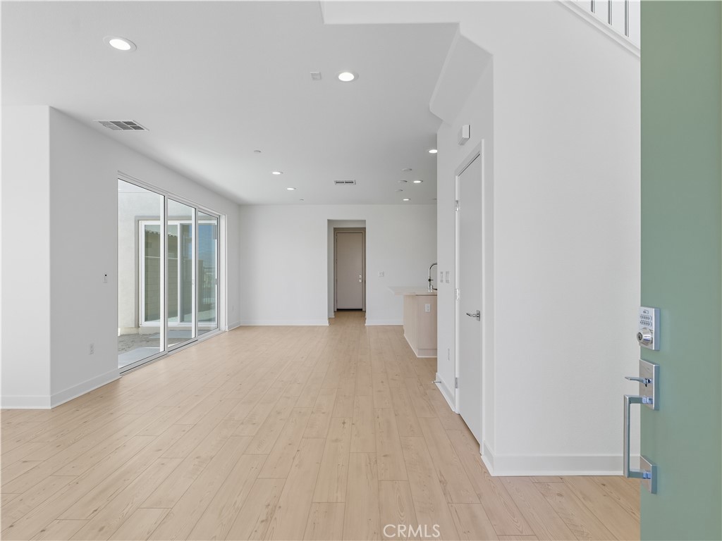 MLS #OC25227775 image #3