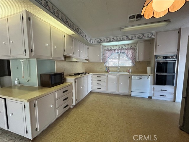 Detail Gallery Image 10 of 58 For 1525 W Oakland Ave #62,  Hemet,  CA 92543 - 2 Beds | 2 Baths