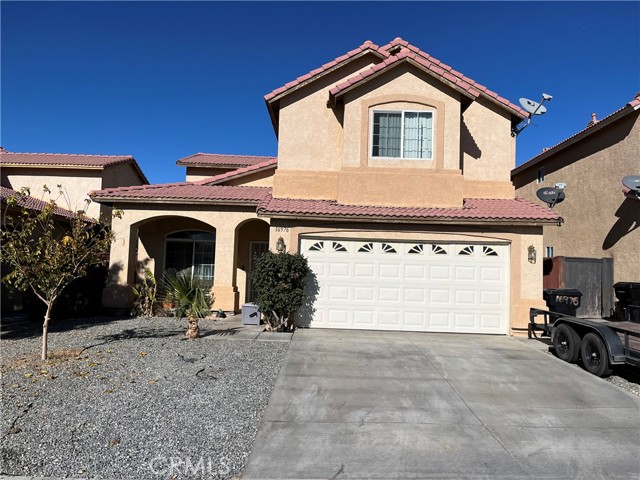 Detail Gallery Image 2 of 32 For 16976 Torino Dr, Victorville,  CA 92395 - 4 Beds | 2/1 Baths