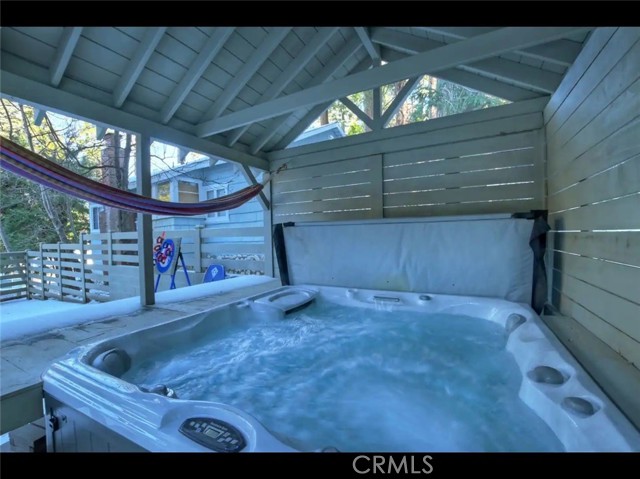 855 Lake Drive, Lake Arrowhead CA: https://media.crmls.org/medias/18190b3a-9755-4049-828e-69aedd121a9c.jpg