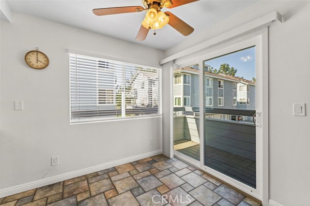 Detail Gallery Image 7 of 29 For 20335 Rue Crevier #521,  Canyon Country,  CA 91351 - 3 Beds | 2 Baths