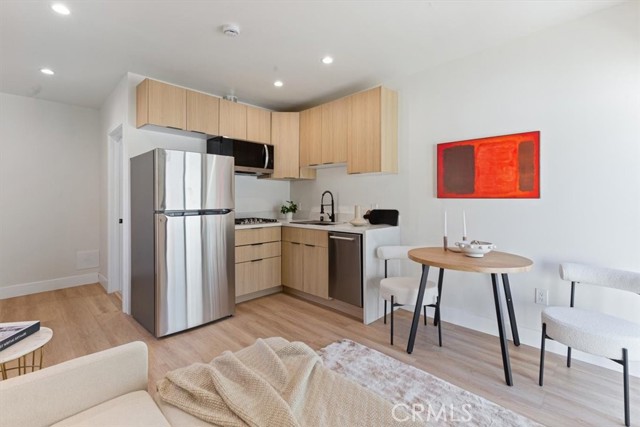 22452 Dolorosa Street, Woodland Hills CA: https://media.crmls.org/medias/181a1518-5979-468a-a75d-264716d2fa1c.jpg