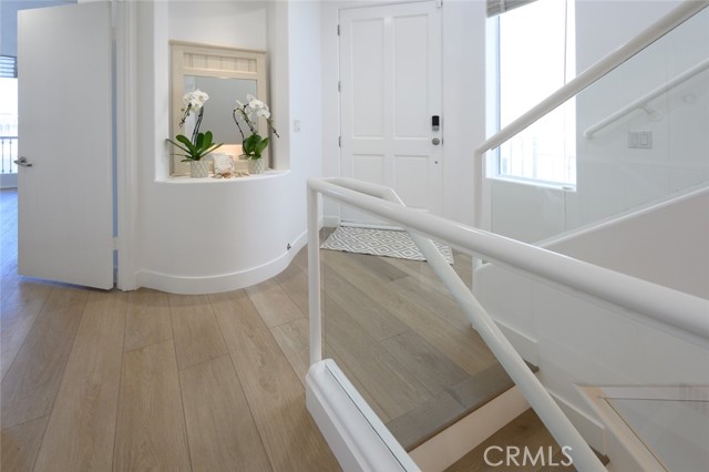 Detail Gallery Image 10 of 53 For 216 23rd St, Manhattan Beach,  CA 90266 - 4 Beds | 3 Baths