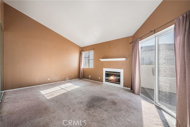 Detail Gallery Image 10 of 55 For 3605 E Anaheim #407,  Long Beach,  CA 90804 - 3 Beds | 2 Baths