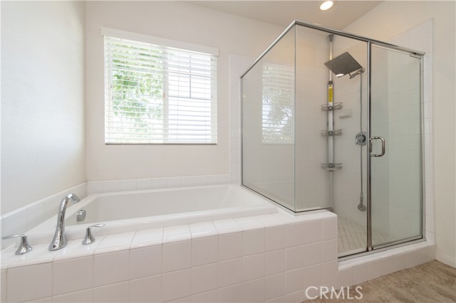 Detail Gallery Image 9 of 17 For 2850 E via Terrano, Ontario,  CA 91764 - 4 Beds | 2/1 Baths