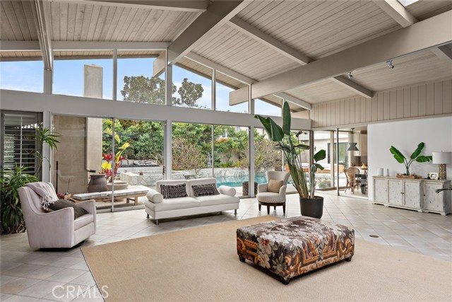 Detail Gallery Image 3 of 33 For 1401 Lincoln Ln, Newport Beach,  CA 92660 - 4 Beds | 5 Baths