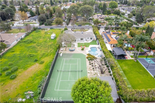 Detail Gallery Image 33 of 36 For 22637 Erwin St, Woodland Hills,  CA 91367 - 6 Beds | 5/1 Baths