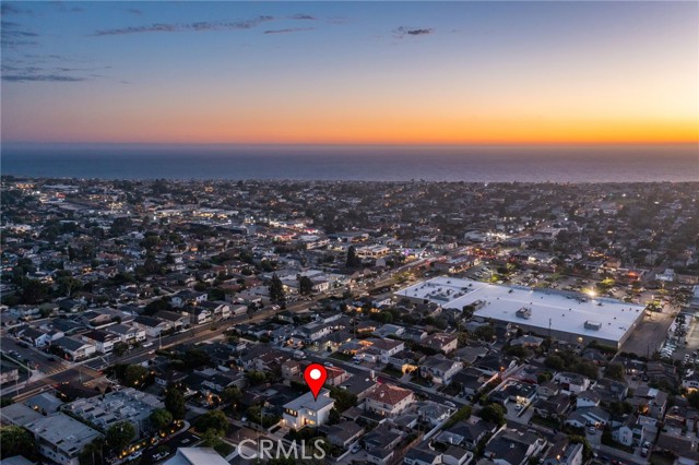 1209 Meadows Avenue, Manhattan Beach, California 90266, 5 Bedrooms Bedrooms, ,5 BathroomsBathrooms,Residential,Sold,Meadows,SB23147592