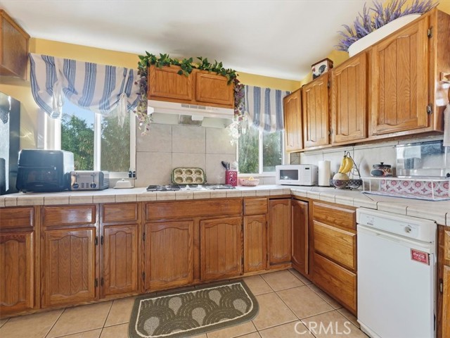 6465 Archer, Jurupa Valley CA: https://media.crmls.org/medias/181cca60-9162-497e-9a08-8c6acecfb971.jpg