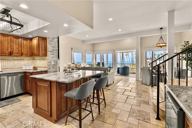 Detail Gallery Image 16 of 34 For 117 Boca De La Playa #1,  San Clemente,  CA 92672 - 3 Beds | 3 Baths