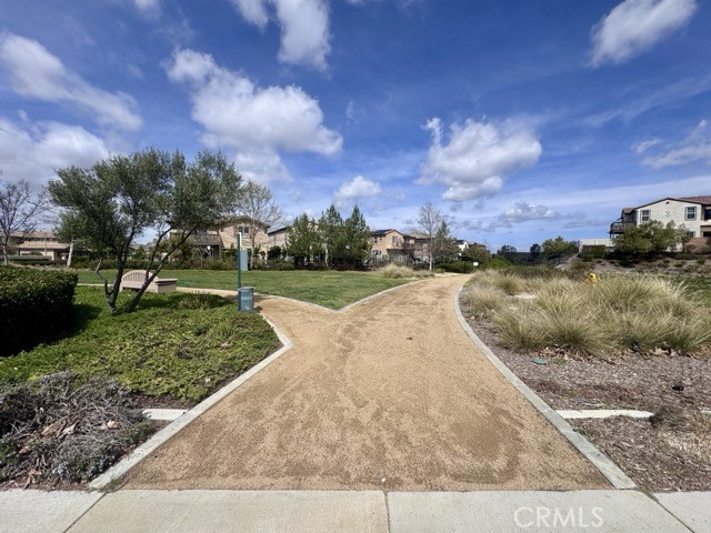 38572 Rosegate Place, Murrieta CA: https://media.crmls.org/medias/181d829a-5edf-4b62-a39c-75d6901caa77.jpg