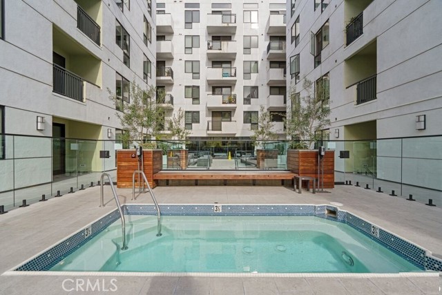 Detail Gallery Image 12 of 26 For 1234 Wilshire Bld #219,  Los Angeles,  CA 90017 - 1 Beds | 1 Baths