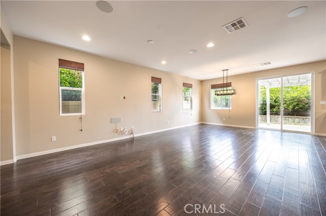 Detail Gallery Image 6 of 43 For 3245 Donovan Ranch Rd, Anaheim,  CA 92804 - 4 Beds | 3 Baths
