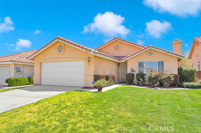 Detail Gallery Image 1 of 30 For 17635 Electra Dr, Victorville,  CA 92395 - 3 Beds | 2 Baths