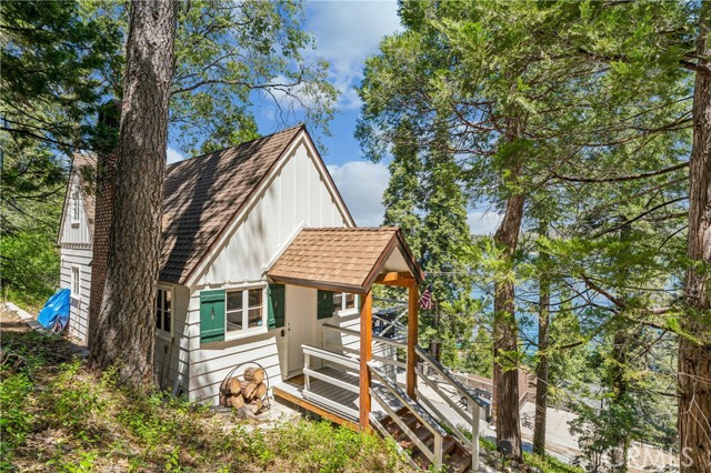 28901 Palisades, Lake Arrowhead, CA 92352