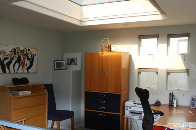 655 Longfellow Avenue, Hermosa Beach, California 90254, 3 Bedrooms Bedrooms, ,2 BathroomsBathrooms,Residential,Sold,Longfellow,S12012664