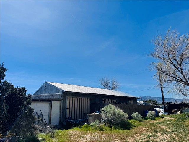 Detail Gallery Image 5 of 20 For 9616 Schlitz, Phelan,  CA 92371 - 3 Beds | 2 Baths